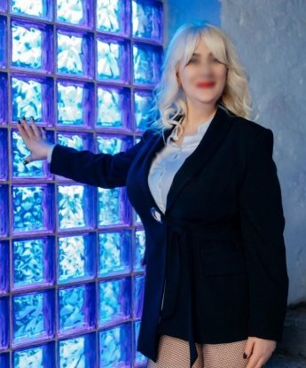 Анжела, 42